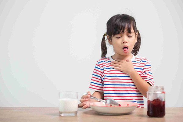 بهترین غذاها یا تغذیه مناسب برای گلودرد و سرفه کودکان